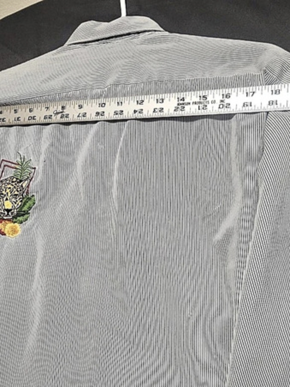 Mili Designs Embroidered Striped Button Down in Gray & White XL Like New - Picture 6 of 7